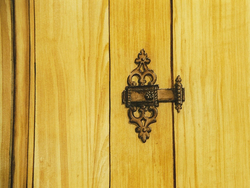 Faux bois et ferrure, technique huile et eau